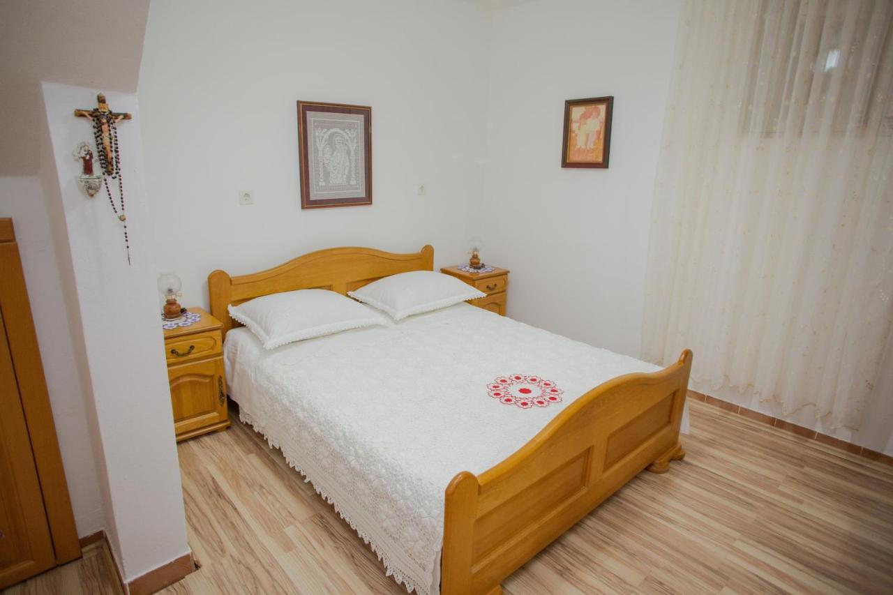 Apartments By The Sea Metajna, Pag - 6522 Zubovići エクステリア 写真