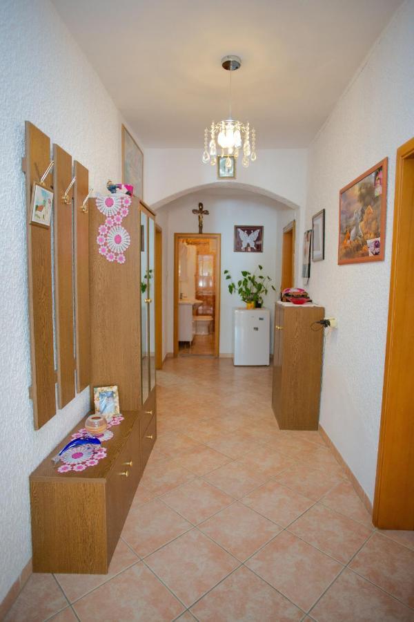 Apartments By The Sea Metajna, Pag - 6522 Zubovići エクステリア 写真